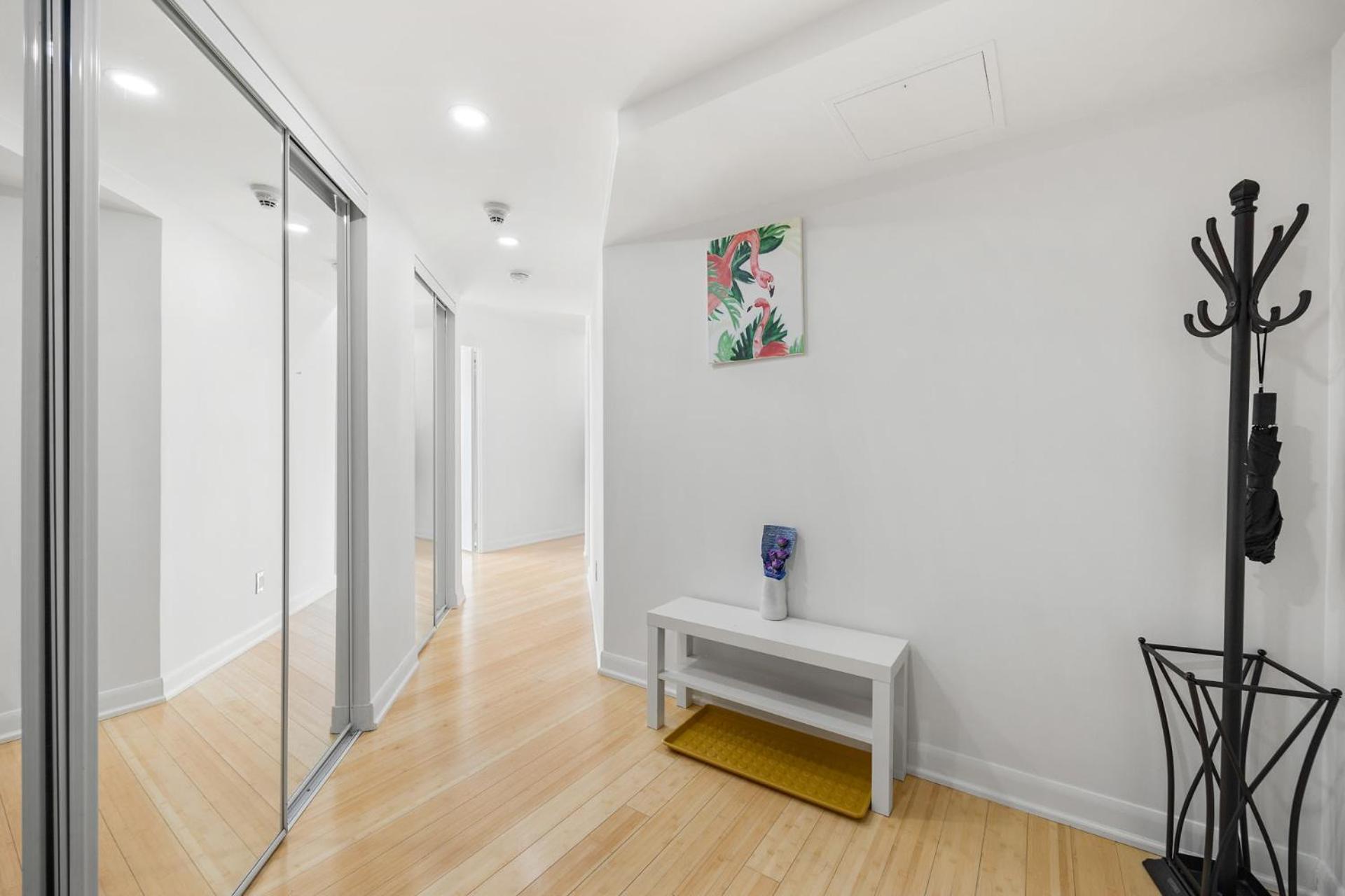 Modern 2-Bedroom Condo W Floor To Ceiling Windows Toronto Eksteriør bilde