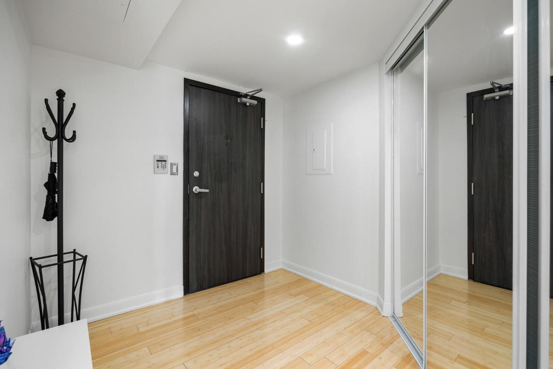 Modern 2-Bedroom Condo W Floor To Ceiling Windows Toronto Eksteriør bilde