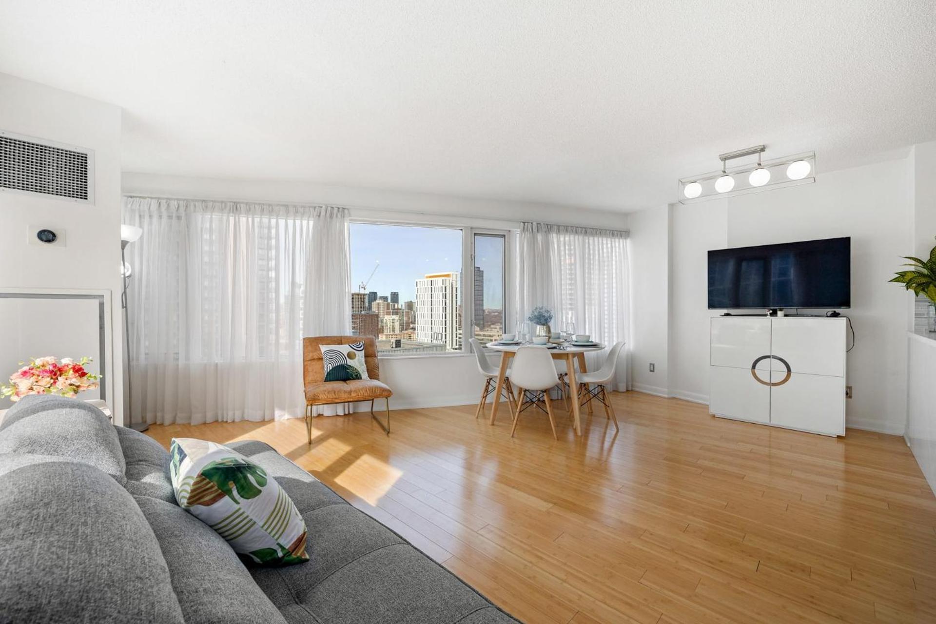 Modern 2-Bedroom Condo W Floor To Ceiling Windows Toronto Eksteriør bilde