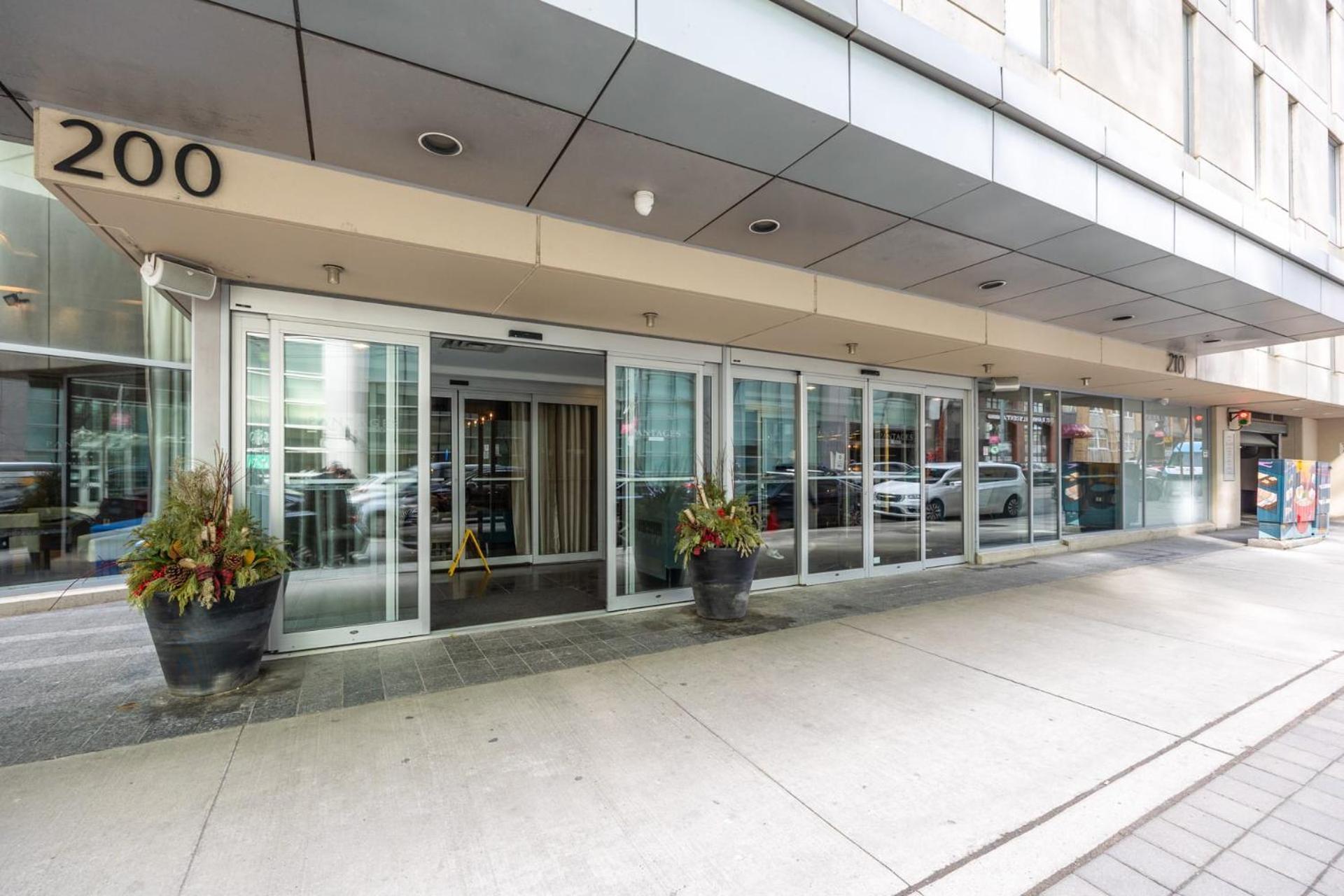 Modern 2-Bedroom Condo W Floor To Ceiling Windows Toronto Eksteriør bilde